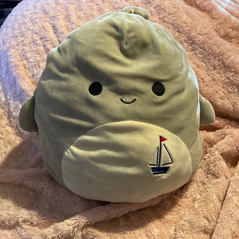 Squishmellow Shark with NO TAGS
